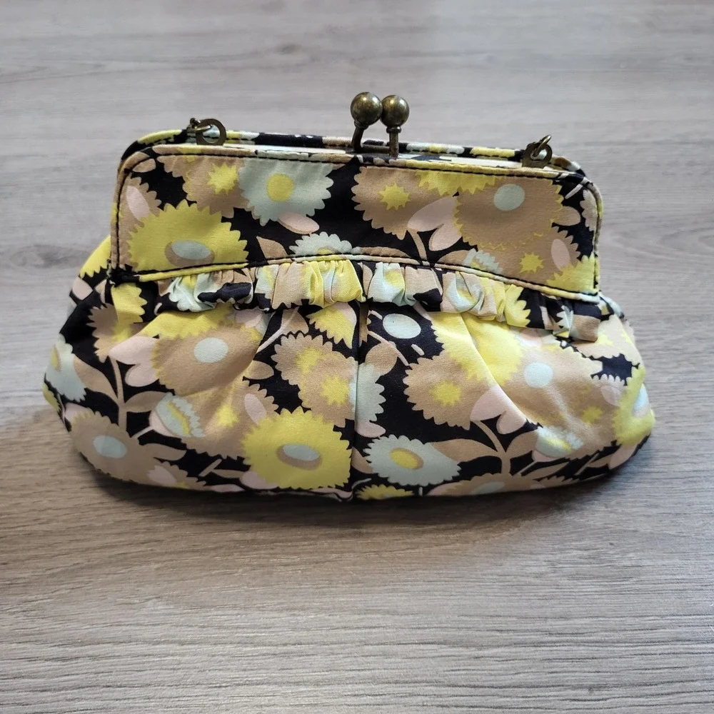 Vintage Y2K Floral Kiss Lock Mini Clutch Bag Yellow Daisy Silk Blend Chain Strap